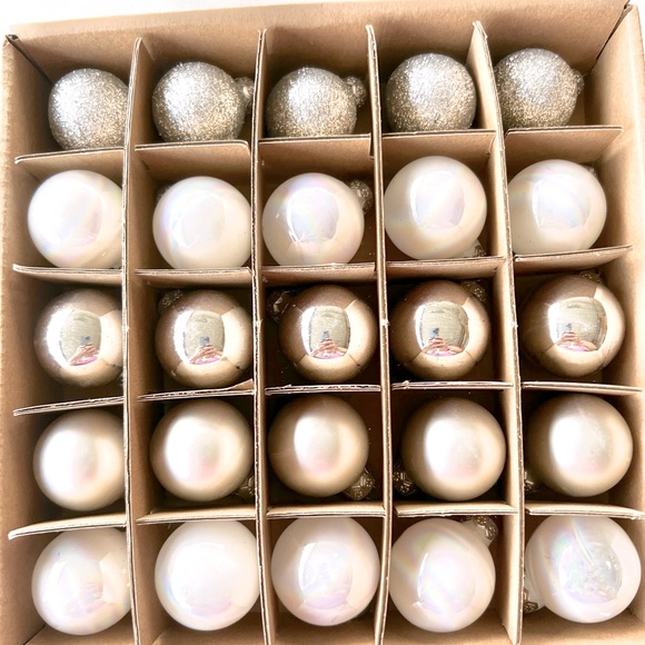25 Mini Glass Xmas Ball Ornaments Silver Shiny Matte Glitter Opalescent - Picture 1 of 9